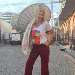 Remera JULIA en internet