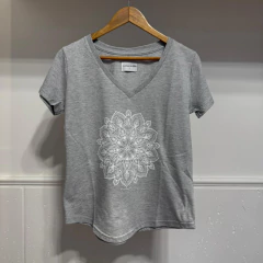 Remera AGUSTINA Juana Rivera en internet