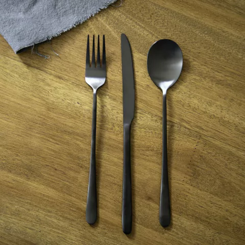 SET DE UTENSILIOS NEGROS TIVOLI 22 CM