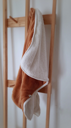 Manta Polar Soft +Corderito Caramelo