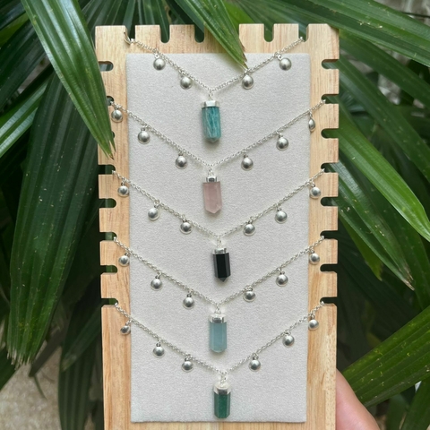 Choker Medalha com pedra natural