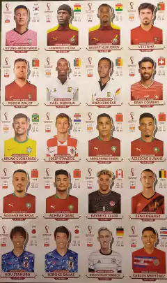 Imagem do CAIXA COM 2 ALBUNS DE FIGURINHAS OURO COPA QATAR 2022 COMPLETOS
