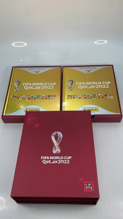 CAIXA COM 2 ALBUNS DE FIGURINHAS OURO COPA QATAR 2022 COMPLETOS - comprar online