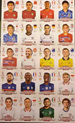 CAIXA COM 2 ALBUNS DE FIGURINHAS OURO COPA QATAR 2022 COMPLETOS - loja online