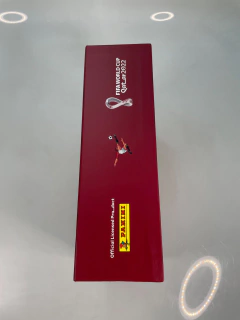 CAIXA COM 2 ALBUNS DE FIGURINHAS OURO COPA QATAR 2022 COMPLETOS - loja online