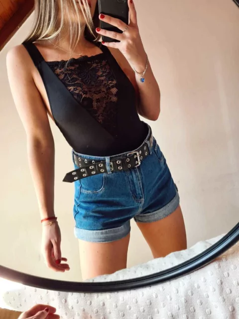 Body triangulo encaje espalda cruzada