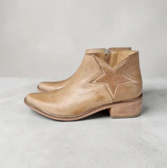 STAR BOOTS | CAMEL