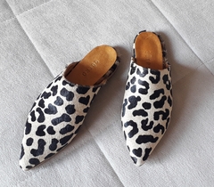MULES PELO PRINT - CLARO