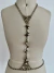 Acessório corporal Dunna - em correntes ouro velho - Boutique de Aviamentos - apliques e acessórios em pedrarias