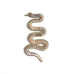 Aplique bordado termocolante com pedrarias Cobra Strass - comprar online