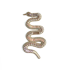 Aplique bordado termocolante com pedrarias Cobra Strass na internet