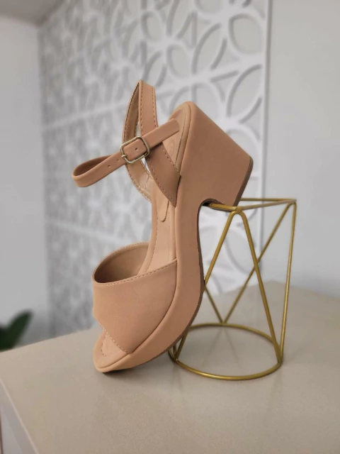 Sandália C/ Plataforma