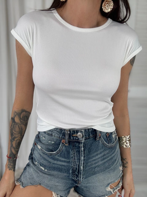 REMERA GRETA (TREM057) L014 - comprar online