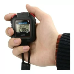 CRONOMETRO DIGITAL CON RELOJ - ALARMA Y CUENTA VUELTAS en internet