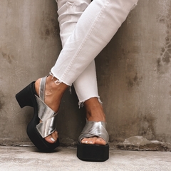 Sandalias Lola plata. - comprar online