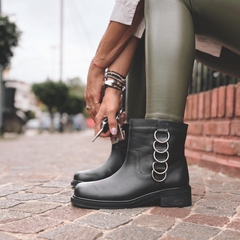 Bota Farina negra. - tienda online