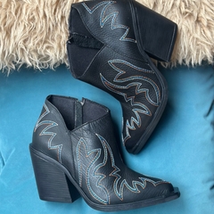 Texana Celina negra. - comprar online