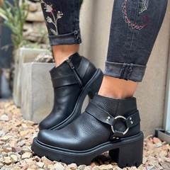 BOTA NADIA