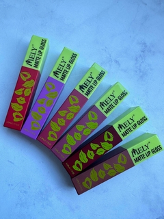LABIAL MELY LIQUID MATTE - KISS ME - Makeupholicok