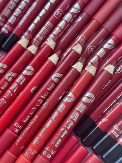 DELINEADOR DE LABIOS KARITE MATTE - NUEVO - tienda online