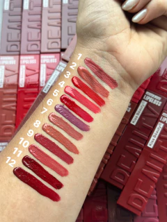 LABIAL LIQUIDO VINYL - KISS BEAUTY en internet