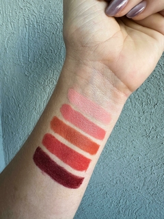 LABIAL MELY CLICK MATTE EN BARRA