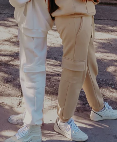 PANTALÓN CARGO BEIGE - TALLES 8 AL 16 en internet