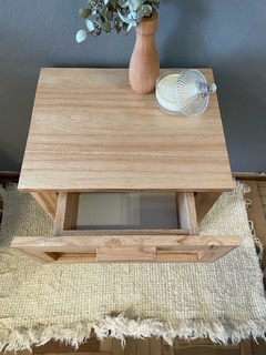 Imagen de Mesa de luz Esterilla