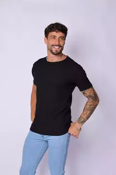 Camiseta Liam PRETA - M. ARTT