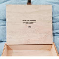 Caja madera y cuero grabada Famiia - comprar online