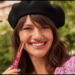 Essence - Emily in Paris Plumping Lip Oil - comprar online