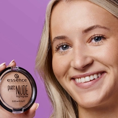 Essence - pure nude highlighter - 10 be my higlight - BBK Makeup Importado