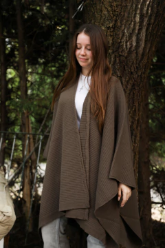 Ruana de lana panal chocolate - comprar online