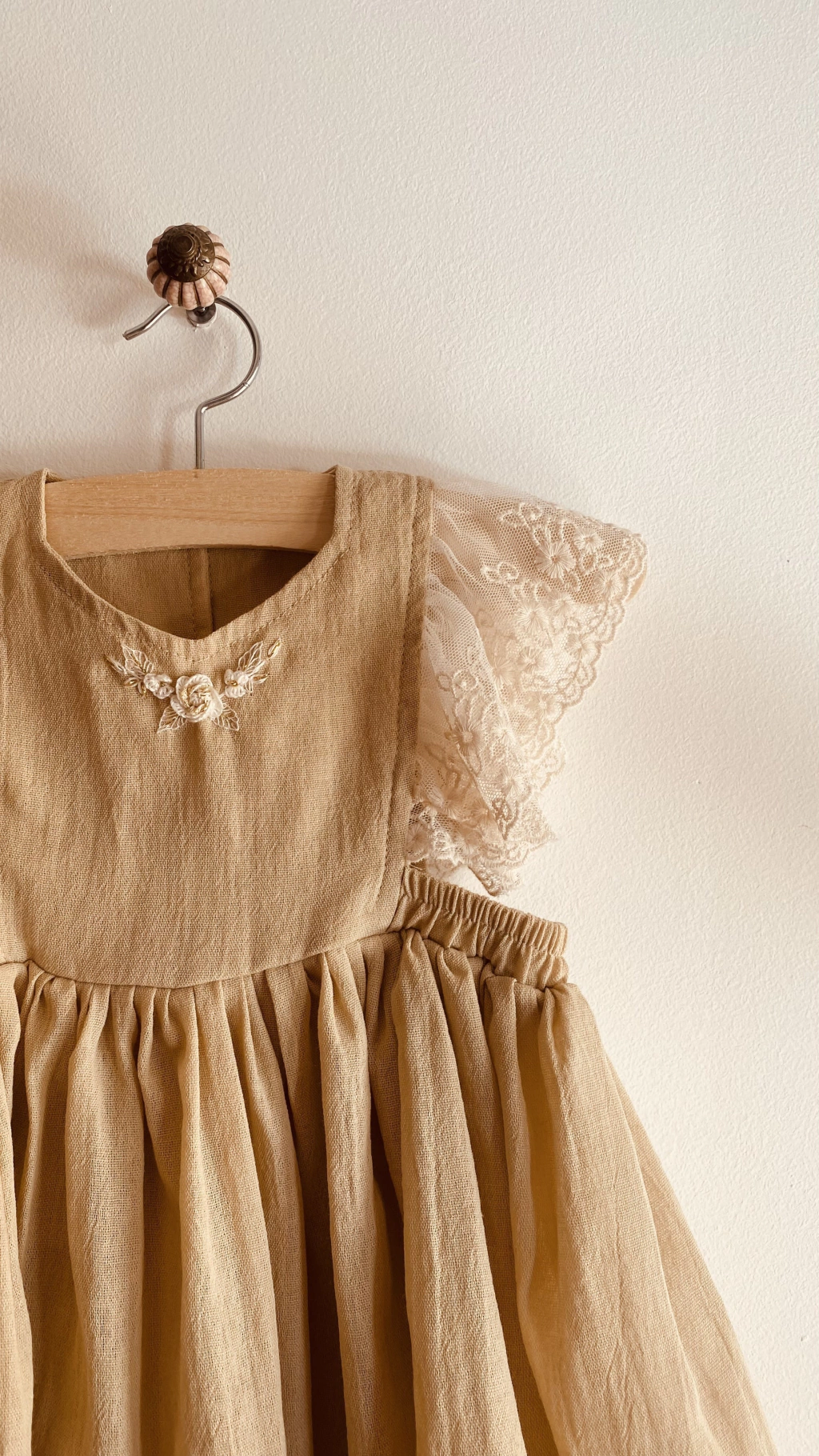 Vestido DULCINEA en arena •niña•