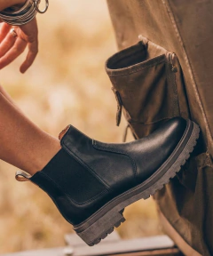 BOTAS cuero negro