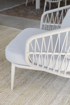 Set Ayana en internet