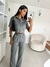 Conjunto crepe alfaiataria camisete cropped calça pregas