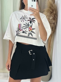 Short Saia Melissa na internet