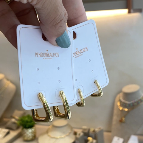 Br 0672-1: Argola trapézio. Semijoia. Vendidas separadamente P e M.