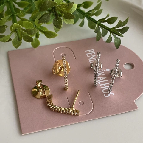 Br 0361-1: Brinco ear hook parcial, cravejado. Semijóia. Vendidos separadamente.