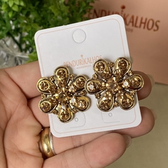 Br 0459-1: Brinco dourado. Coleção bijuteria fina. - comprar online