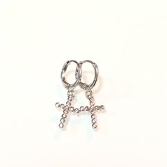 Br 0111-2: Brinco Argolinha Cruz com zircônias. Ródio branco.