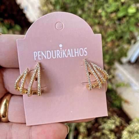 Br 0304-1: Brinco dois V juntos, semijóia.