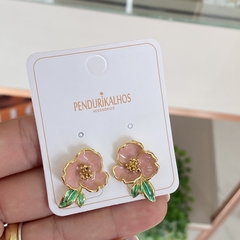 Br 0665-1: Florzinha P esmaltada. Semijoia.
