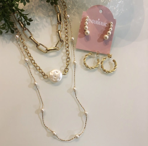 Cl 0243: Colares. Vendidos separadamente.