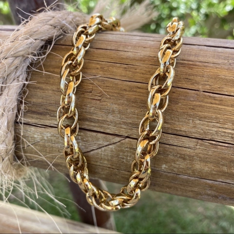 Cl 0283-1 : Colar curto entrelaçado elos médios.