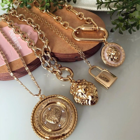 Cl 0220-1: Colares diversos. Vendidos separadamente.