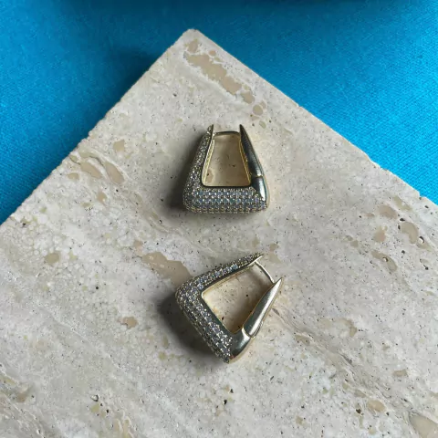 Argola Luxuosa Triangular - Ouro 18k