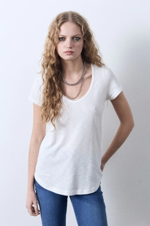Remera pluma