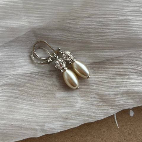 Aros de perlas gota off white con strass - plateado -